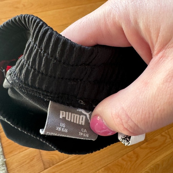 BOYS PUMA SHORTS SIZE 5/6 - Picture 2 of 2